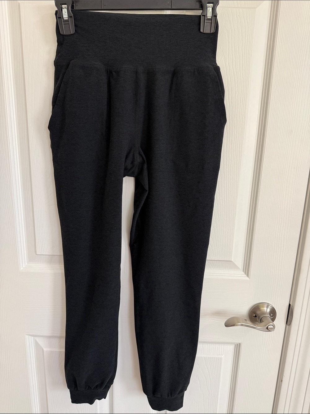 Beyond Yoga Charcoal Gray High-Rise Jogger Pants XS-25” inseam
